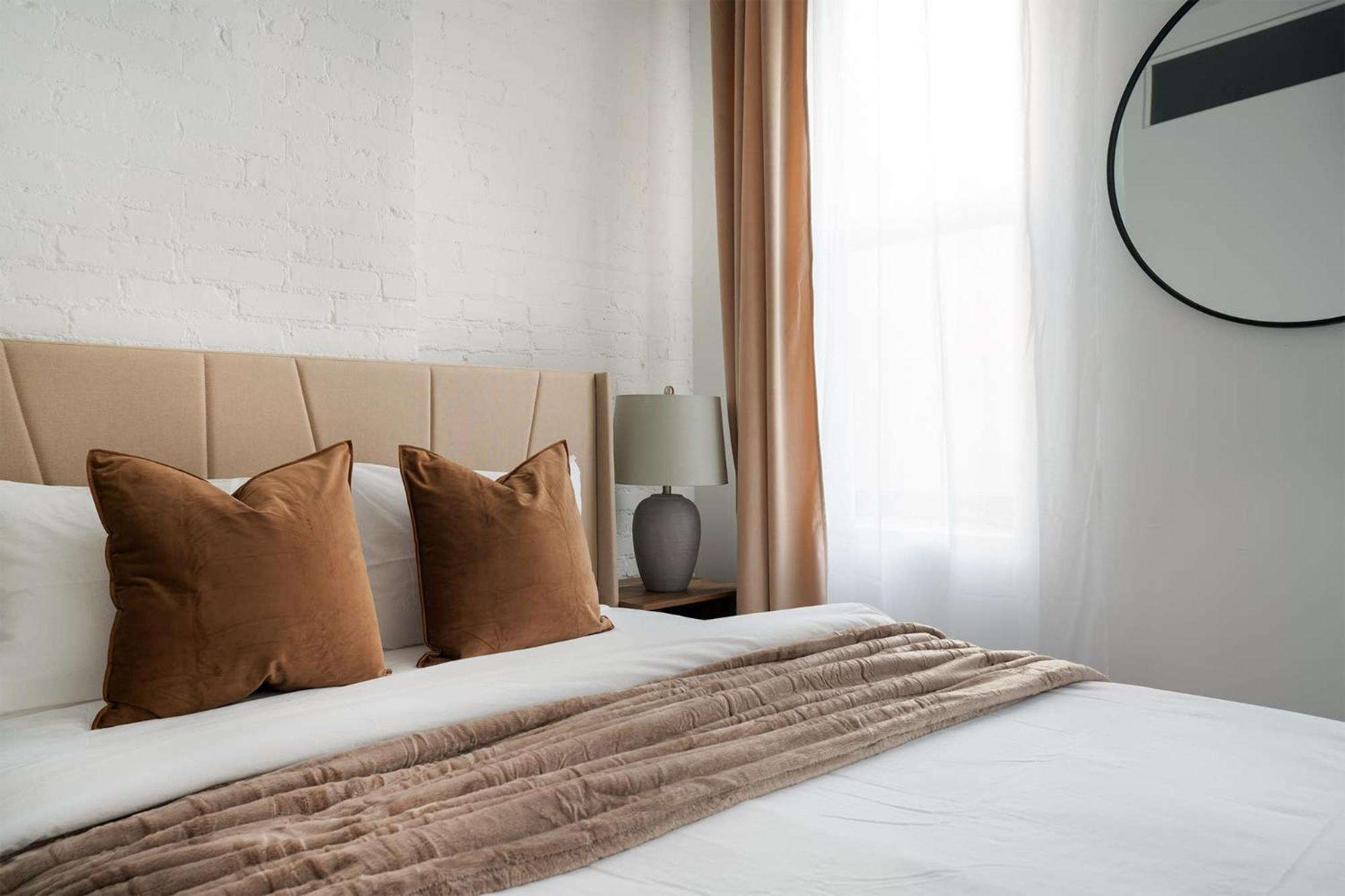 Apartment 1290-13 Newly Renovated 2 Bedrooms In Ues