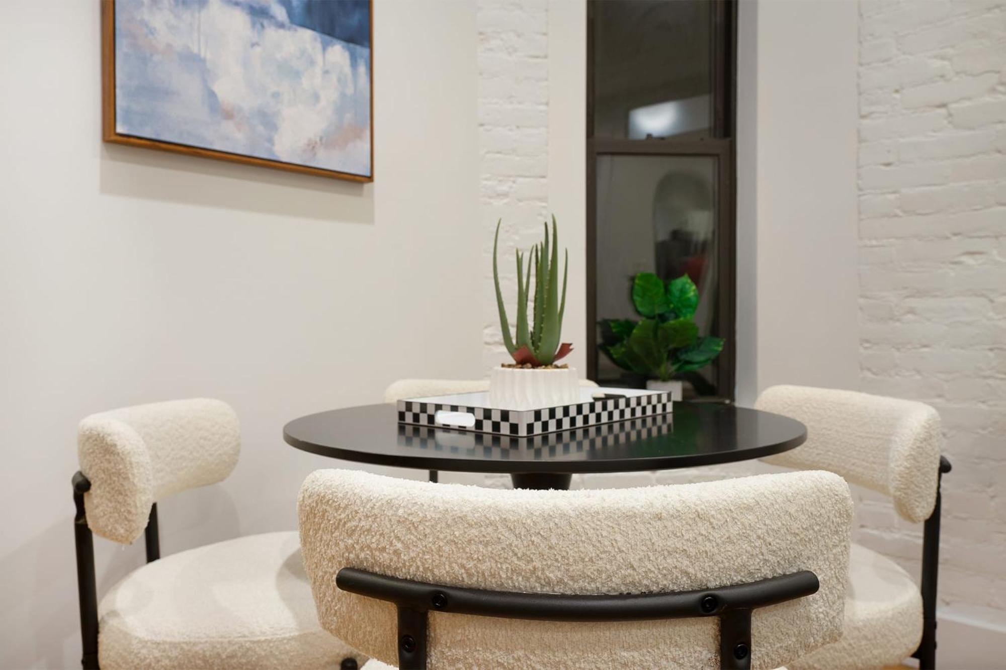 Apartment 1290-13 Newly Renovated 2 Bedrooms In Ues New York