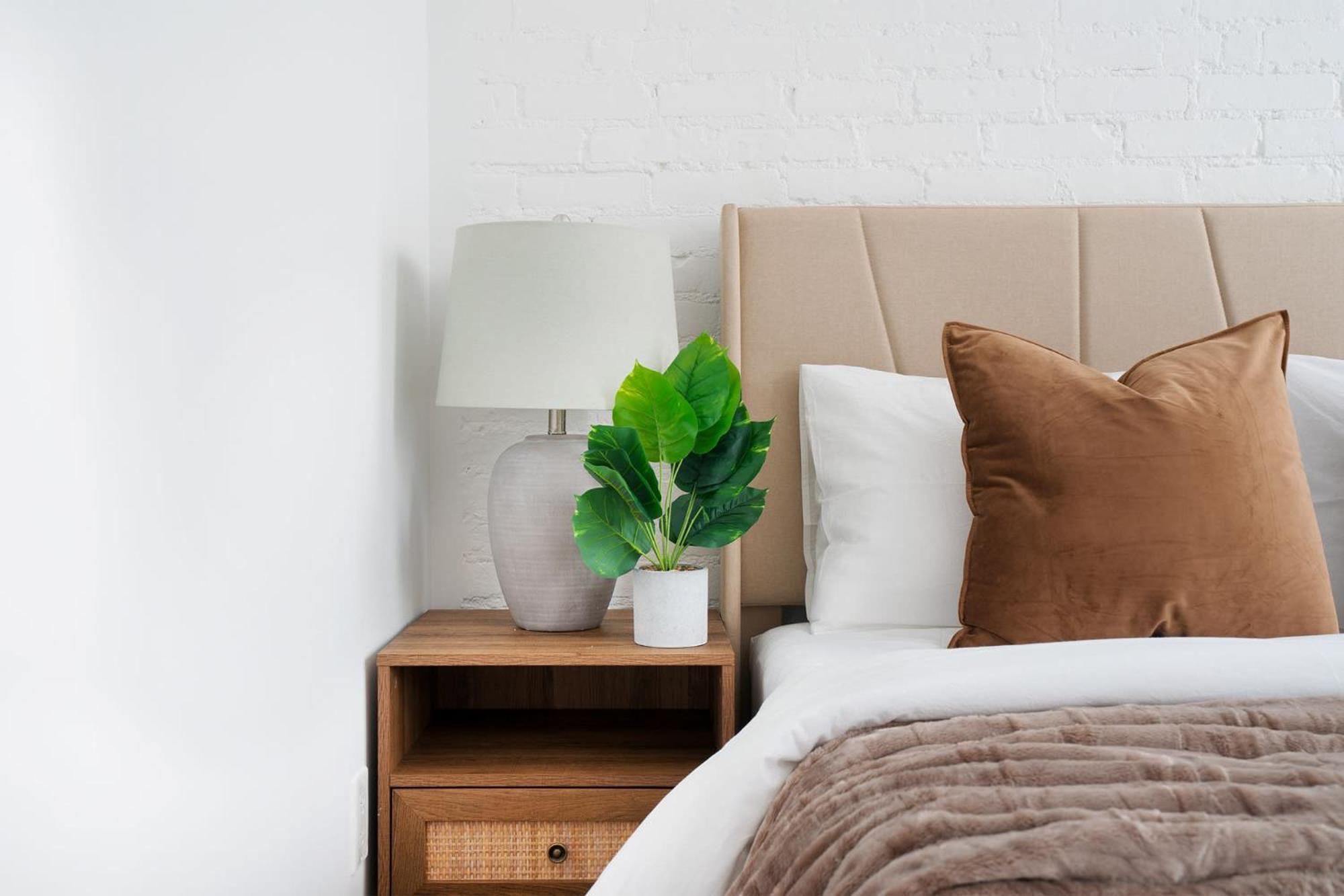 Apartment 1290-13 Newly Renovated 2 Bedrooms In Ues *